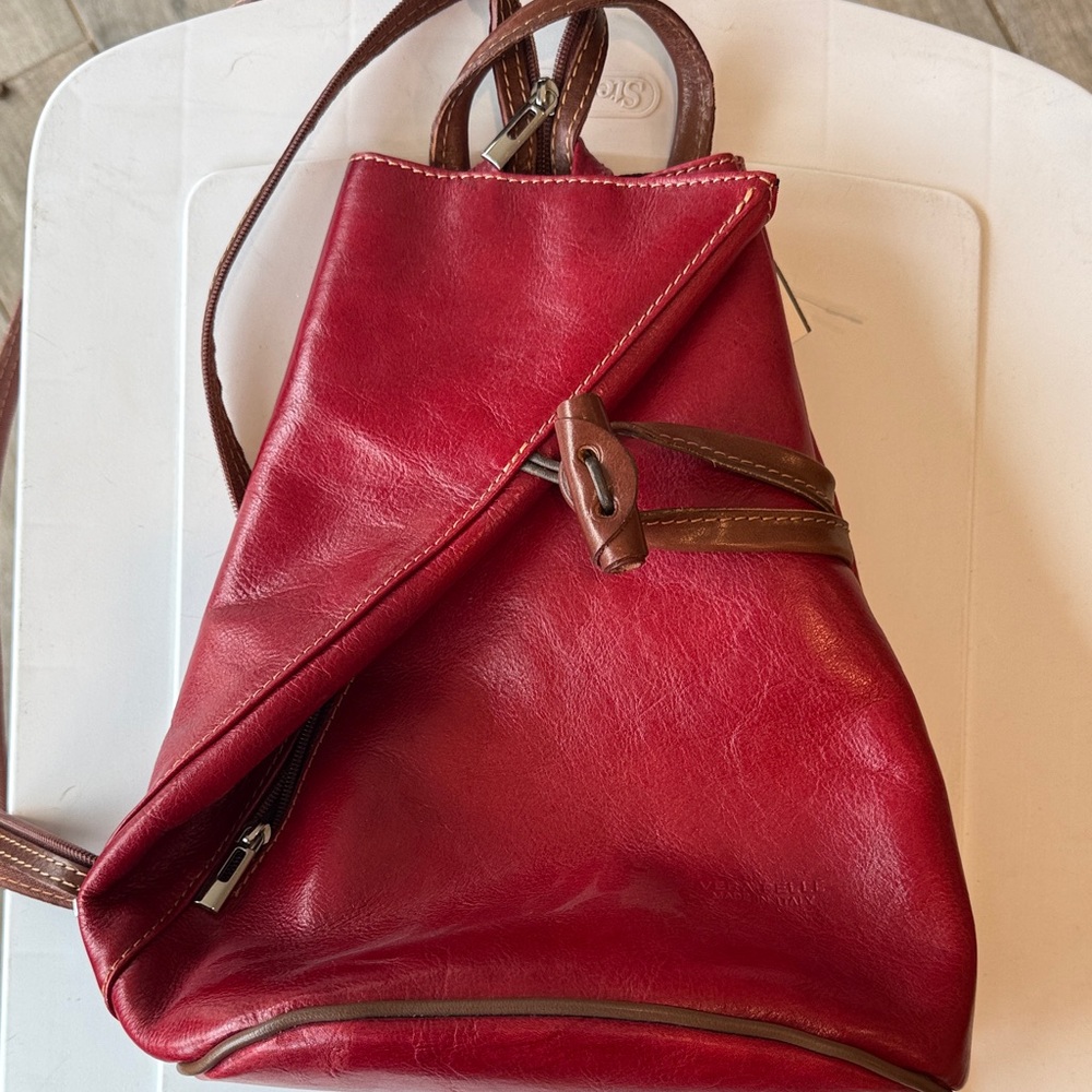 Vera Pelle Red Leather Backpack with Brown Trim